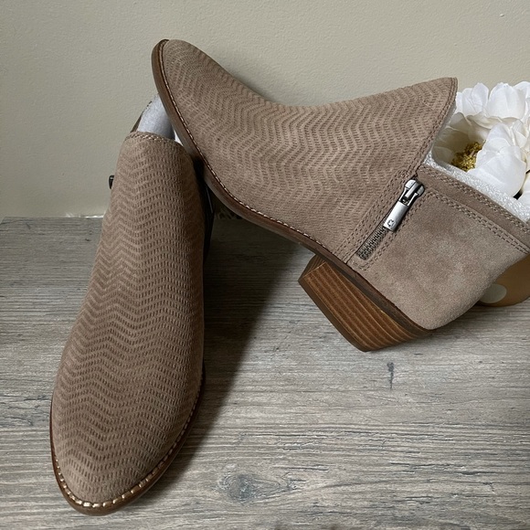 Lucky Brand Chevron Booties - Picture 3 of 6